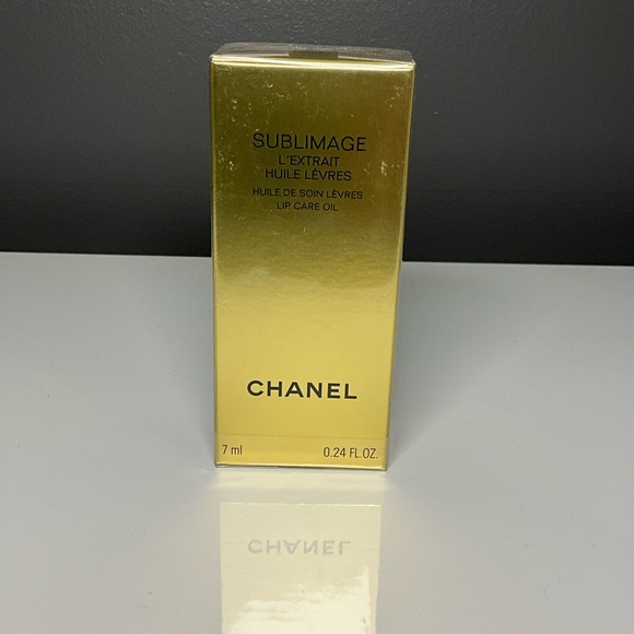 CHANEL Sublimage L'Extrait Lip Care Oil - New/Package Sealed - Picture 1 of 4